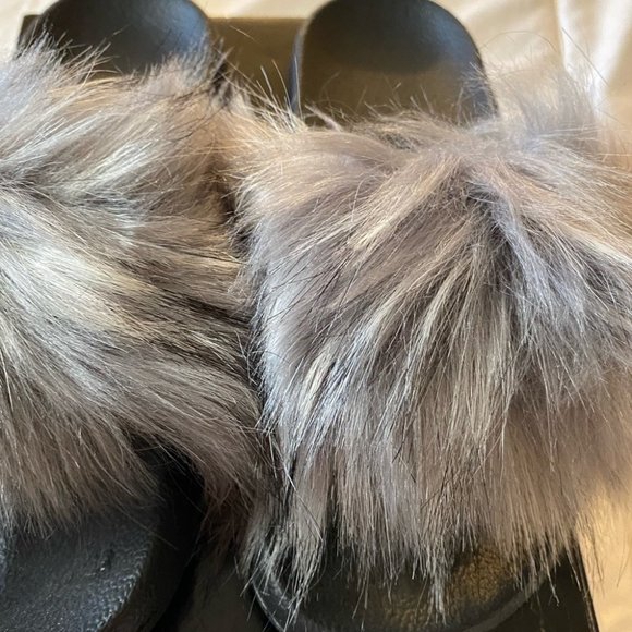 Fur Black and Grey slides size 8 women men kids - Picture 3 of 3